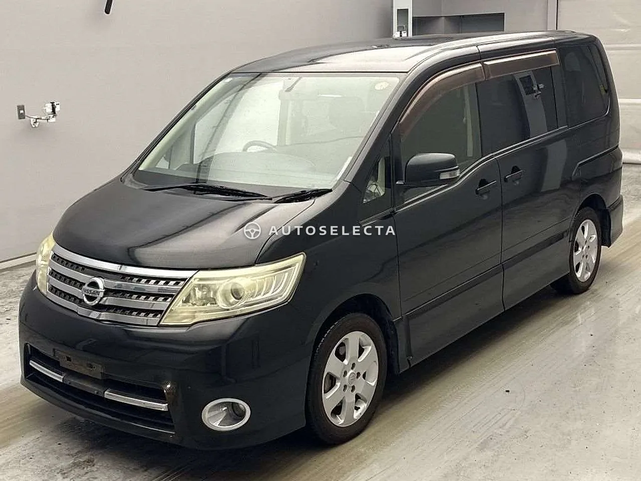 Nissan Serena 2010, photo 1 of 1