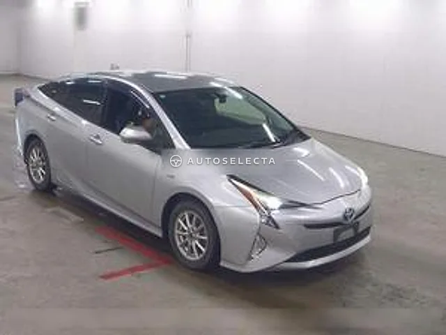 Toyota Prius 2016, auction grade 3.5