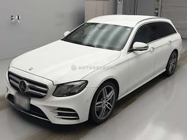 Mercedes-Benz E-Class Station Wagon 2017, auction grade 4