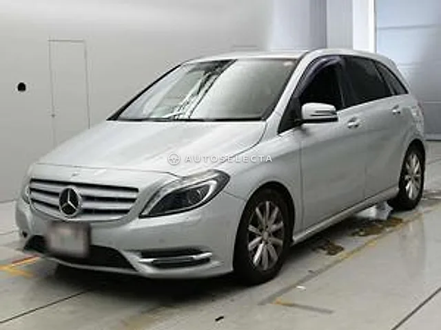 Mercedes-Benz B-Class 2014, auction grade 3.5