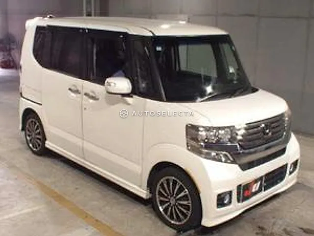 Honda N-BOX 2013, auction grade R