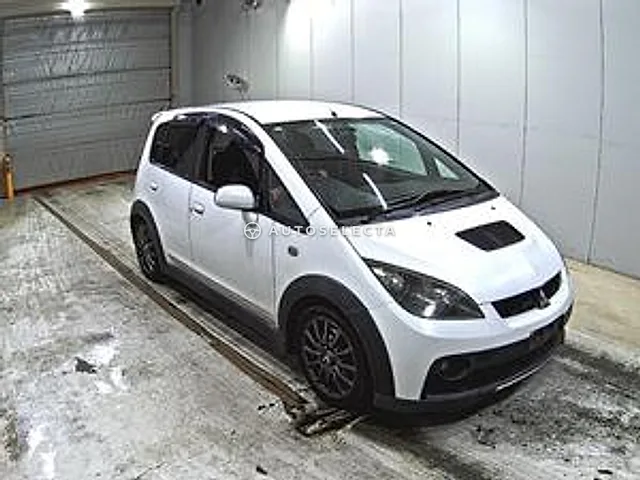 Mitsubishi Colt 2011, auction grade R