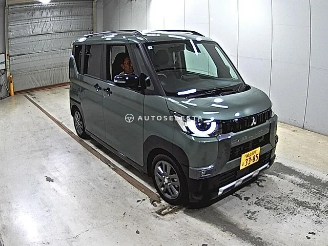 Mitsubishi Delica Mini 2025, auction grade 5