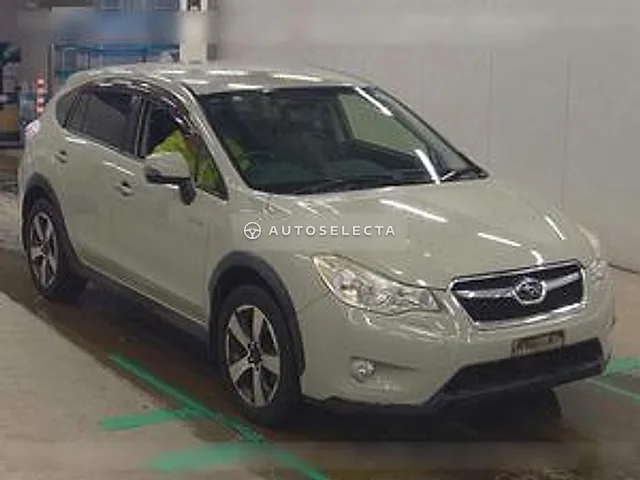 Subaru Impreza XV Hybrid 2013, auction grade 4