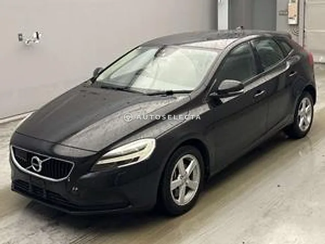 Volvo V40 2017, auction grade 3