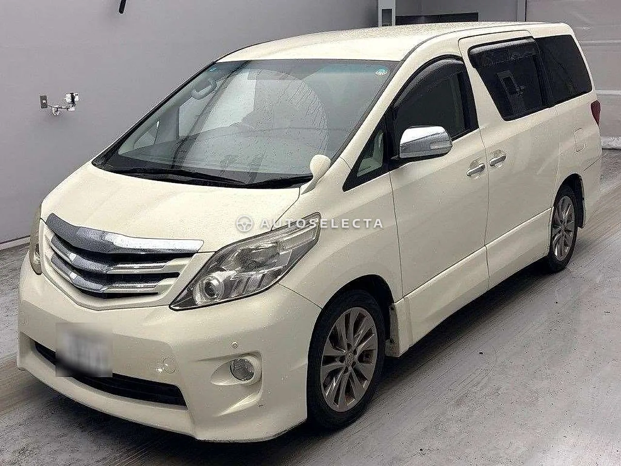 Toyota Alphard 2010, photo 1 of 1