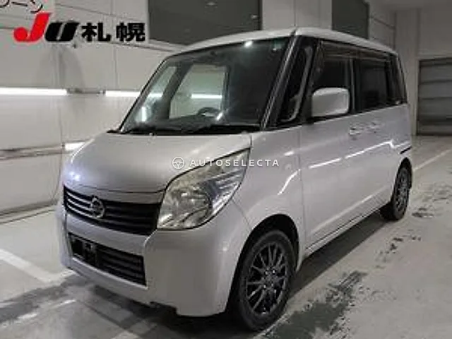 Nissan Roox 2012