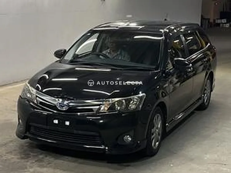 Toyota Corolla Fielder 2013, photo 1 of 1
