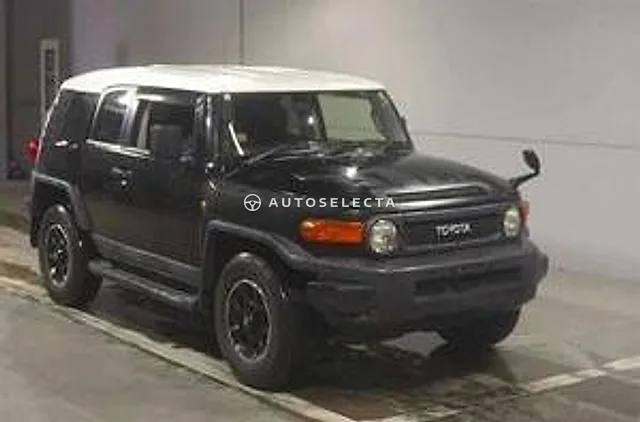 Toyota FJ Cruiser 2013, auction grade 3.5