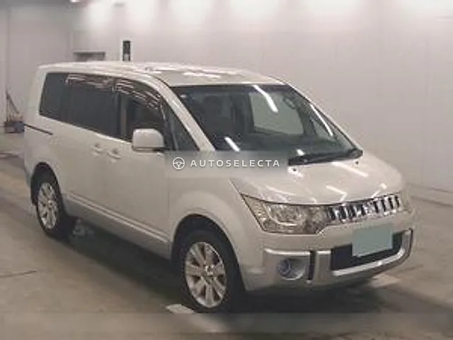 Mitsubishi Delica D:5 2007, auction grade 3.5