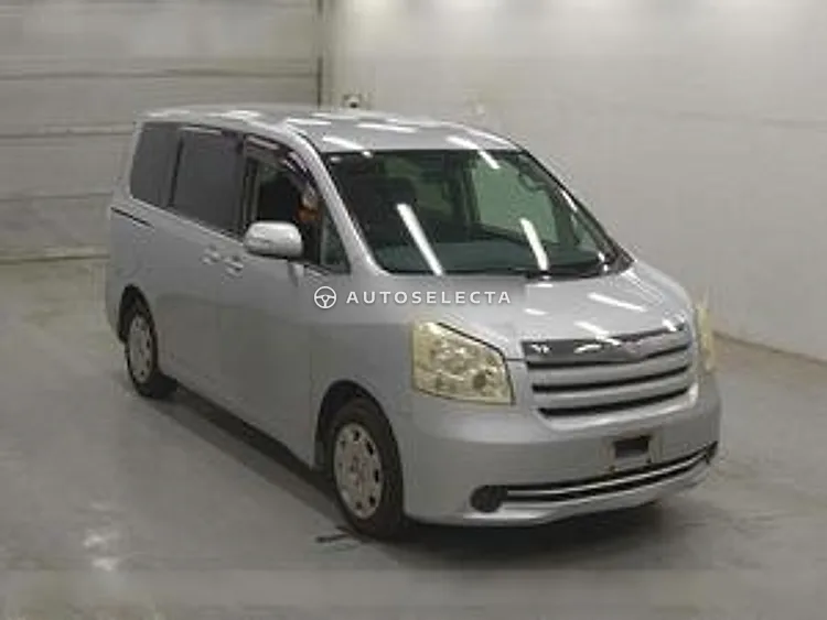 Toyota Noah 2007, photo 1 of 1