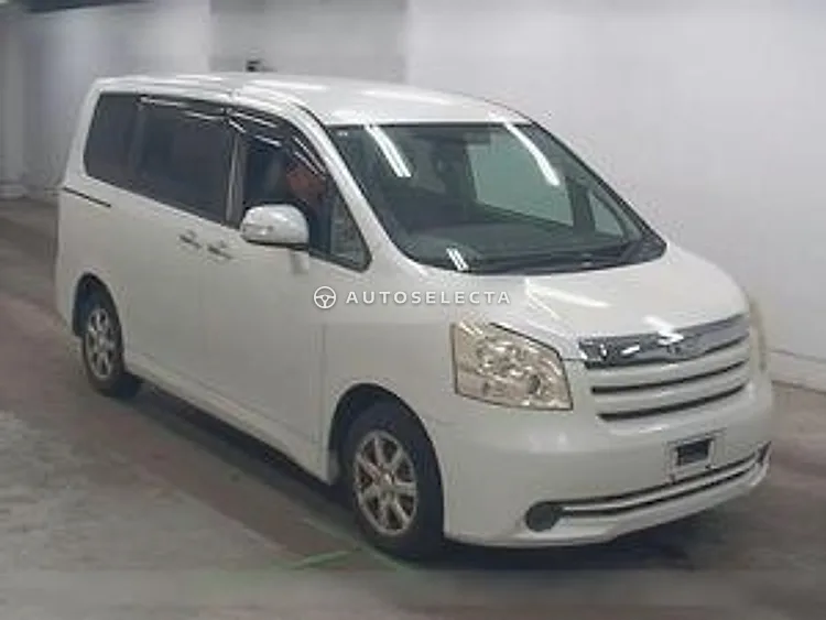 Toyota Noah 2009, photo 1 of 1