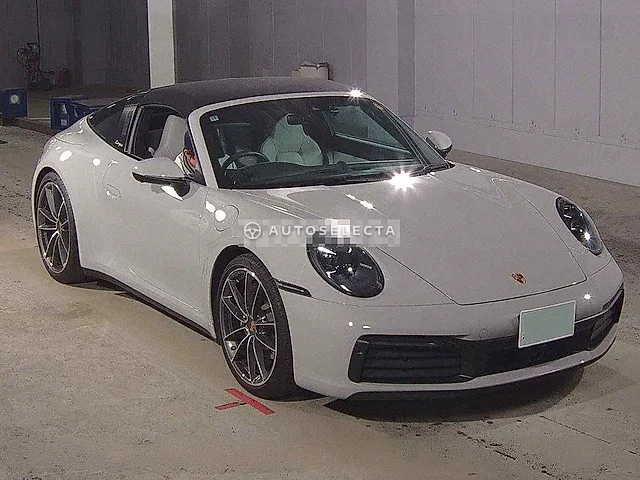 Porsche 911 2023, auction grade 4.5