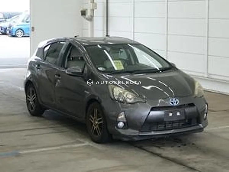 Toyota Aqua 2012, photo 1 of 1