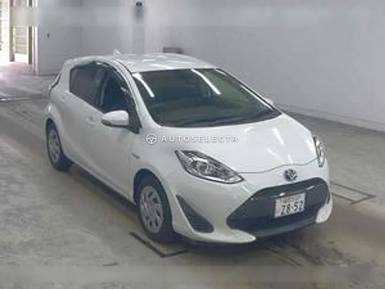 Toyota Aqua 2017, photo 1 of 1