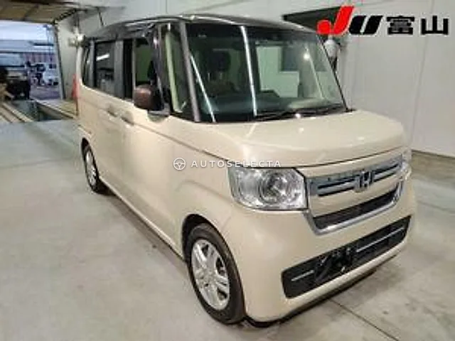 Honda N-BOX 2023, auction grade R