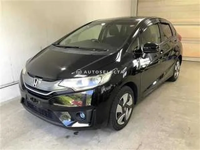 Honda Fit 2015, auction grade R