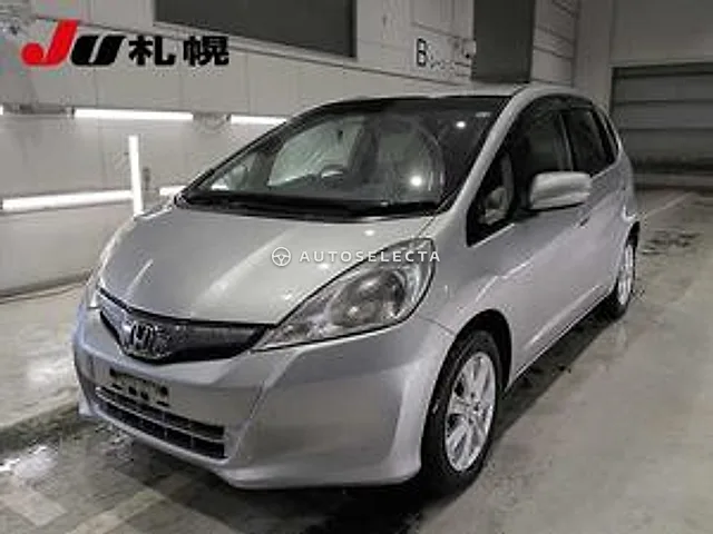 Honda Fit 2011, auction grade R