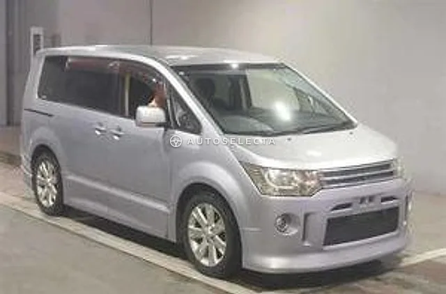 Mitsubishi Delica D:5 2007, auction grade R