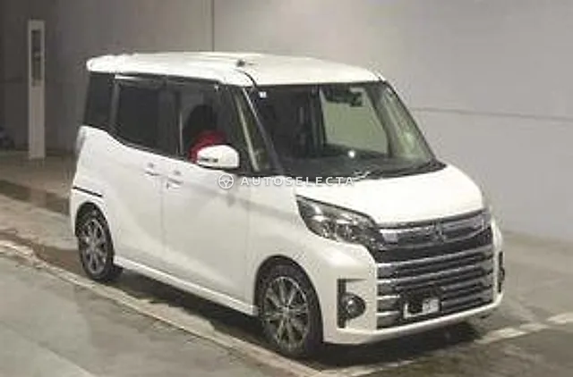 Mitsubishi eK Space Custom 2017, auction grade R