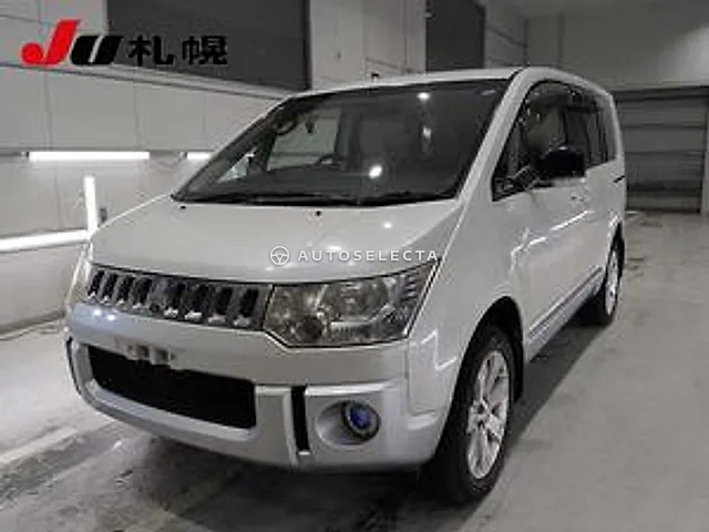 Mitsubishi Delica D:5 2007, auction grade 3