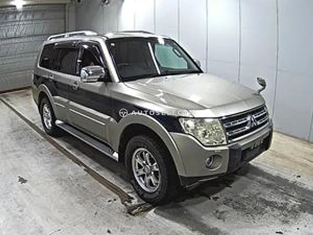Mitsubishi Pajero 2009, auction grade 4