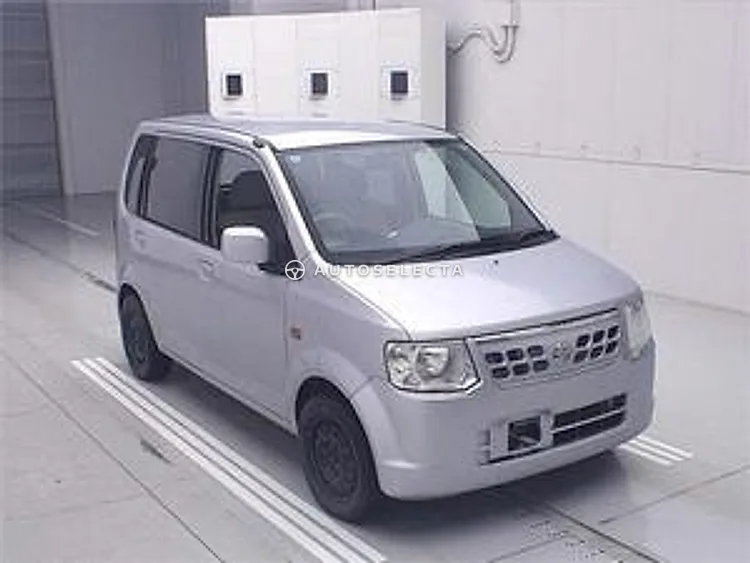 Nissan Otti 2010, photo 1 of 1