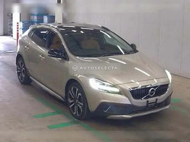 Volvo V40 2017, auction grade 3.5