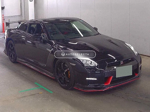 Nissan GT-R Nismo 2016, auction grade 4.5