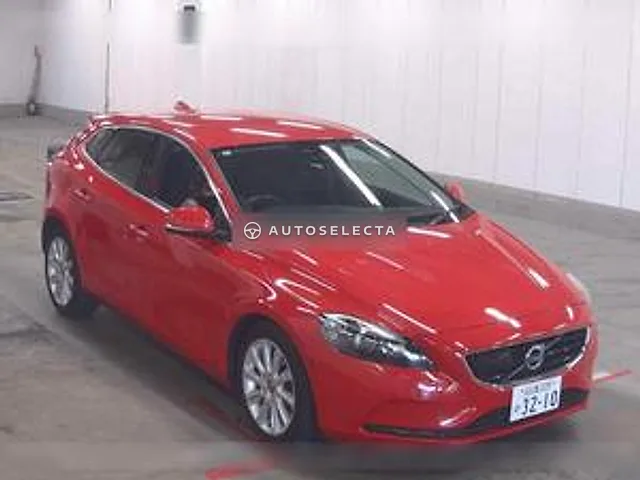 Volvo V40 2015, auction grade 4