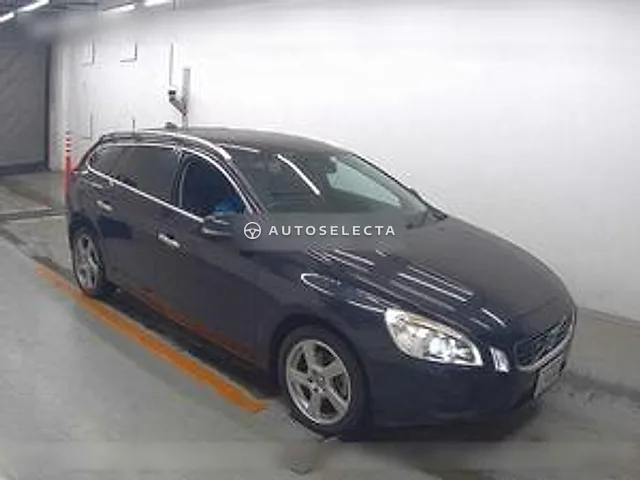 Volvo V60 2011, auction grade 4.5