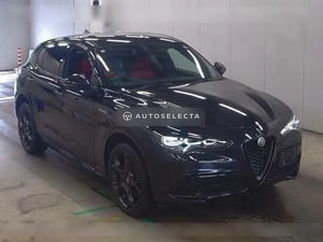 Alfa Romeo Stelvio 2023, auction grade 4