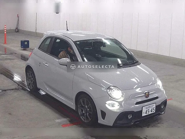 Abarth 595 2018, auction grade 4