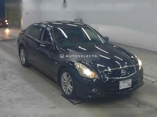 Nissan Skyline 2011, auction grade 4