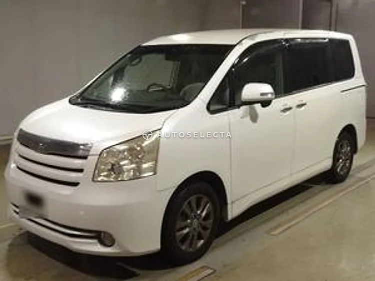 Toyota Noah 2009, photo 1 of 1