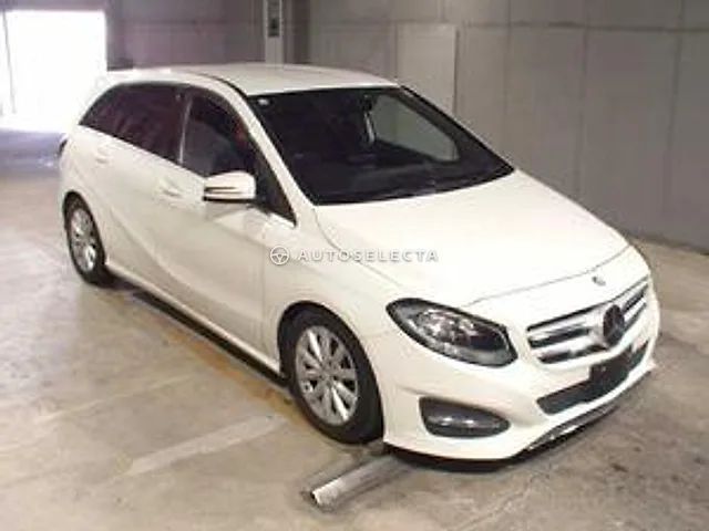 Mercedes-Benz B-Class 2017, auction grade 3.5