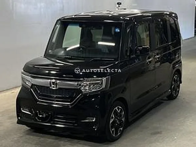 Honda N-BOX Custom 2019, auction grade R