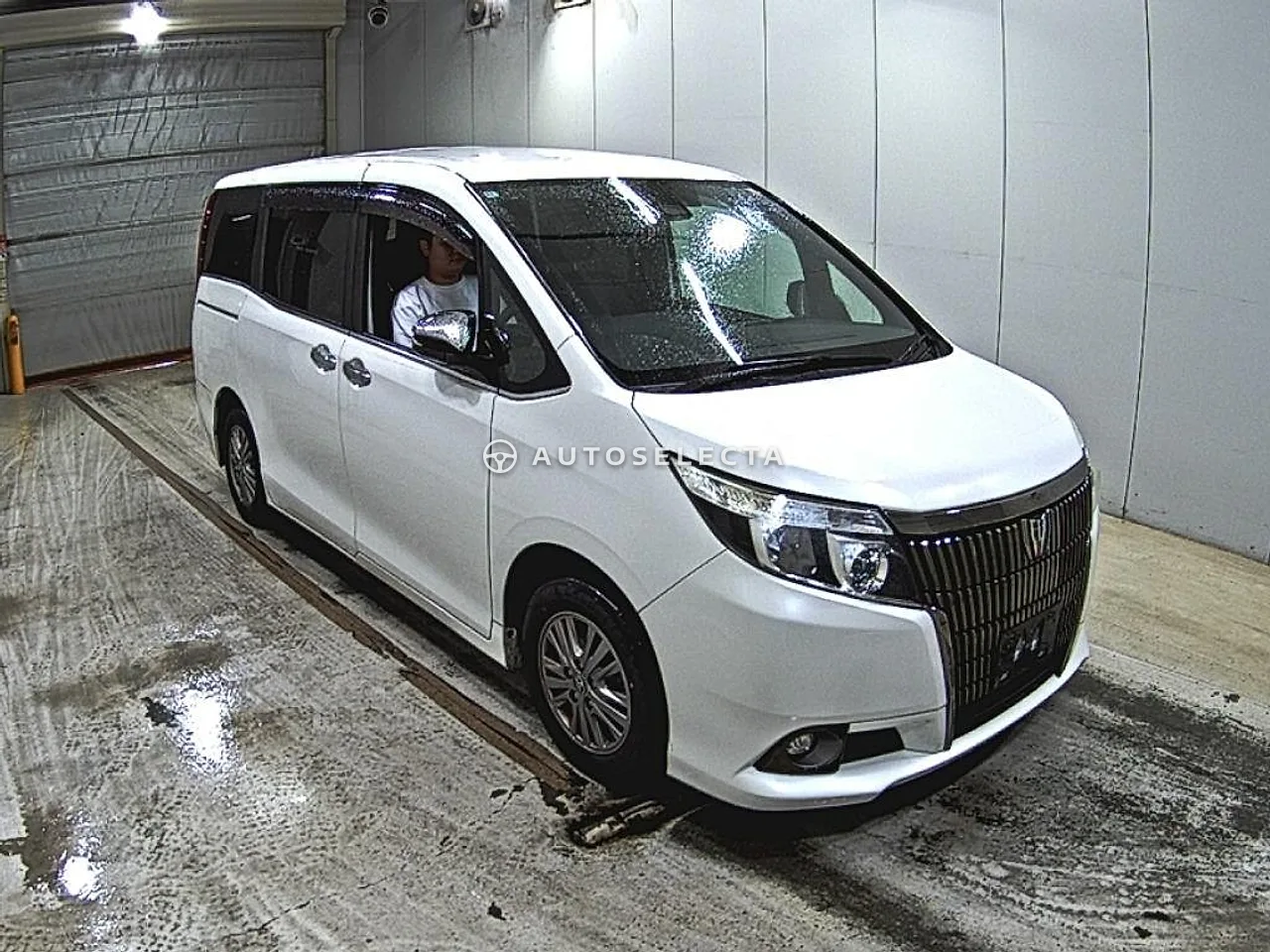 Toyota Esquire 2016, photo 1 of 1