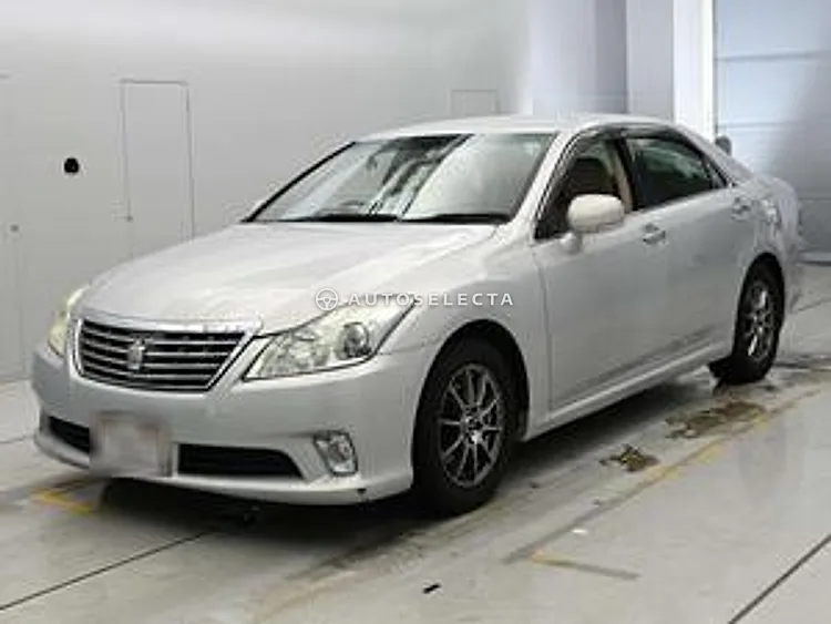 Toyota Crown 2011, photo 1 of 1