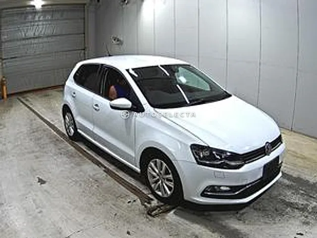 Volkswagen Polo 2017, auction grade 4
