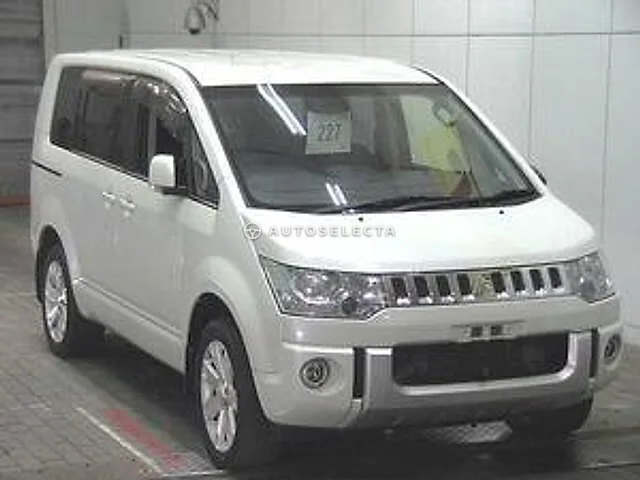 Mitsubishi Delica D:5 2014, auction grade 4