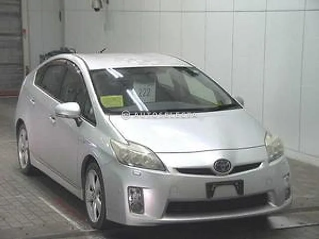 Toyota Prius 2011, auction grade 3