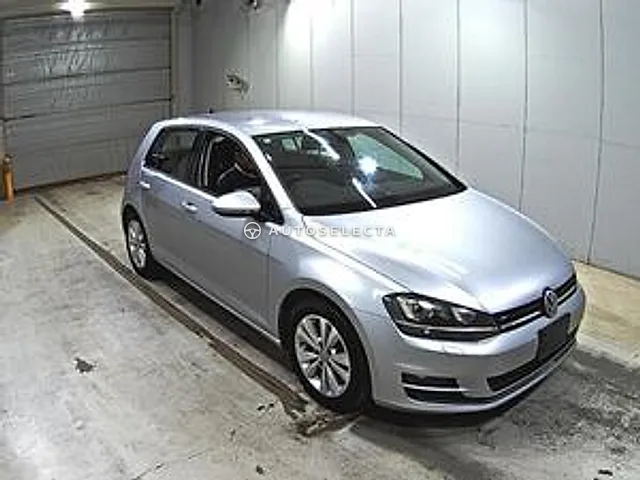 Volkswagen Golf 2016, auction grade 4