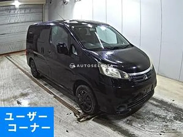 Mitsubishi Delica D:3 2011, auction grade 3.5