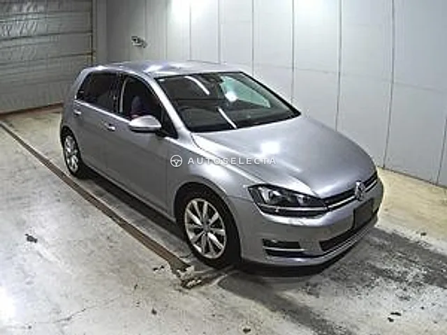 Volkswagen Golf 2013, auction grade 4
