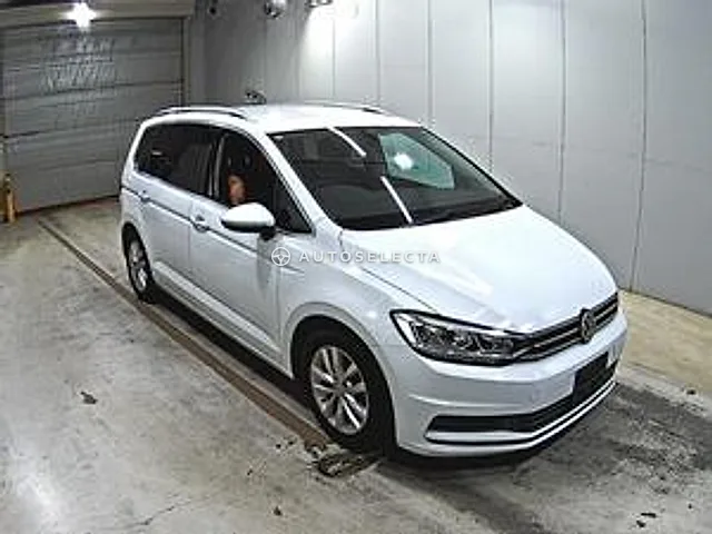 Volkswagen Golf Touran 2018, auction grade 4