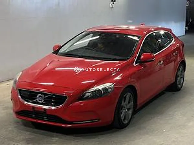 Volvo V40 2014, auction grade 4