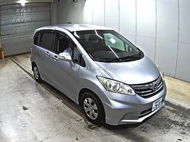 Honda Freed 2012, auction grade R