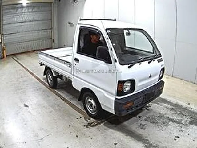 Mitsubishi Minicab Truck 1992, auction grade 3.5