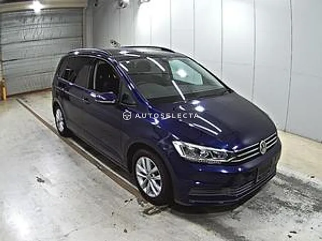 Volkswagen Golf Touran 2016, auction grade 4